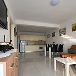 Belvedere Sea View * מדולין